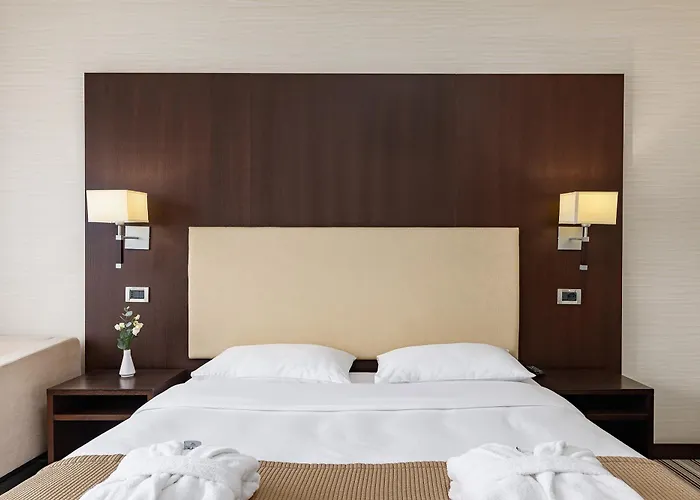 Premier Hotel Dnister Львів