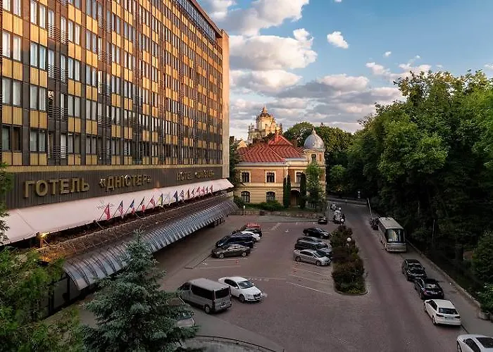 Premier Hotel Dnister Львів
